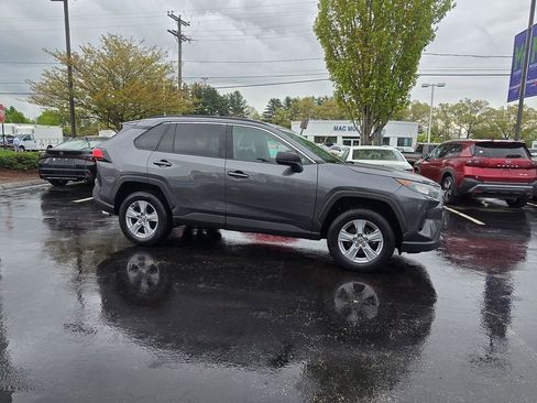 Certified 2022 Toyota RAV4 LE AWD/4WD image 6