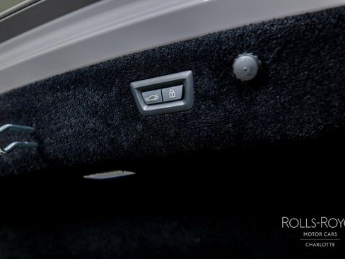 Certified 2025 Rolls-Royce Spectre image 23