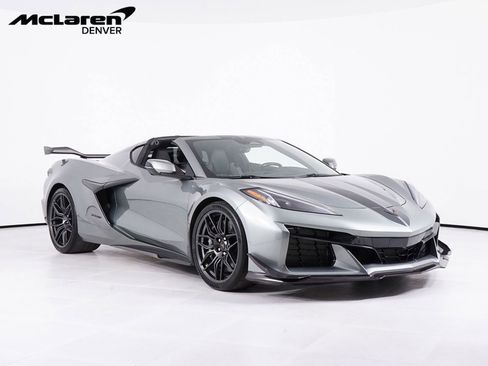 Used 2024 Chevrolet Corvette Z06 w/ Z07 Performance Package RWD image 10