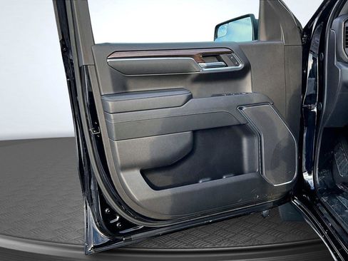 Used 2024 Chevrolet Silverado 1500 LT image 24