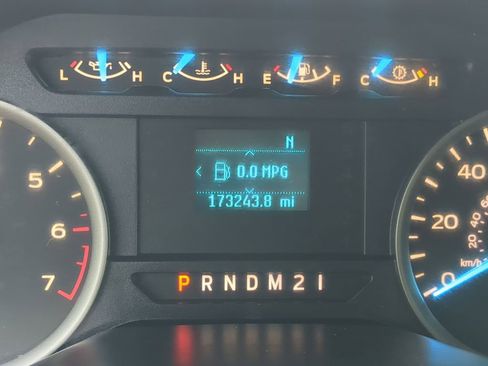 Used 2015 Ford F150 XLT image 29