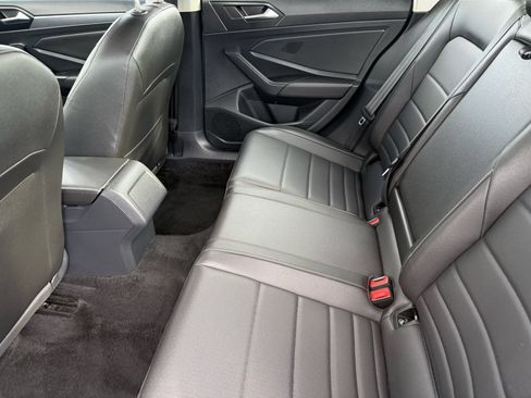 Used 2024 Volkswagen Jetta SE FWD image 27