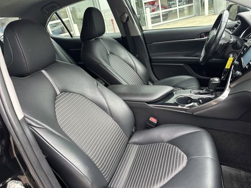 Used 2019 Toyota Camry SE FWD image 26
