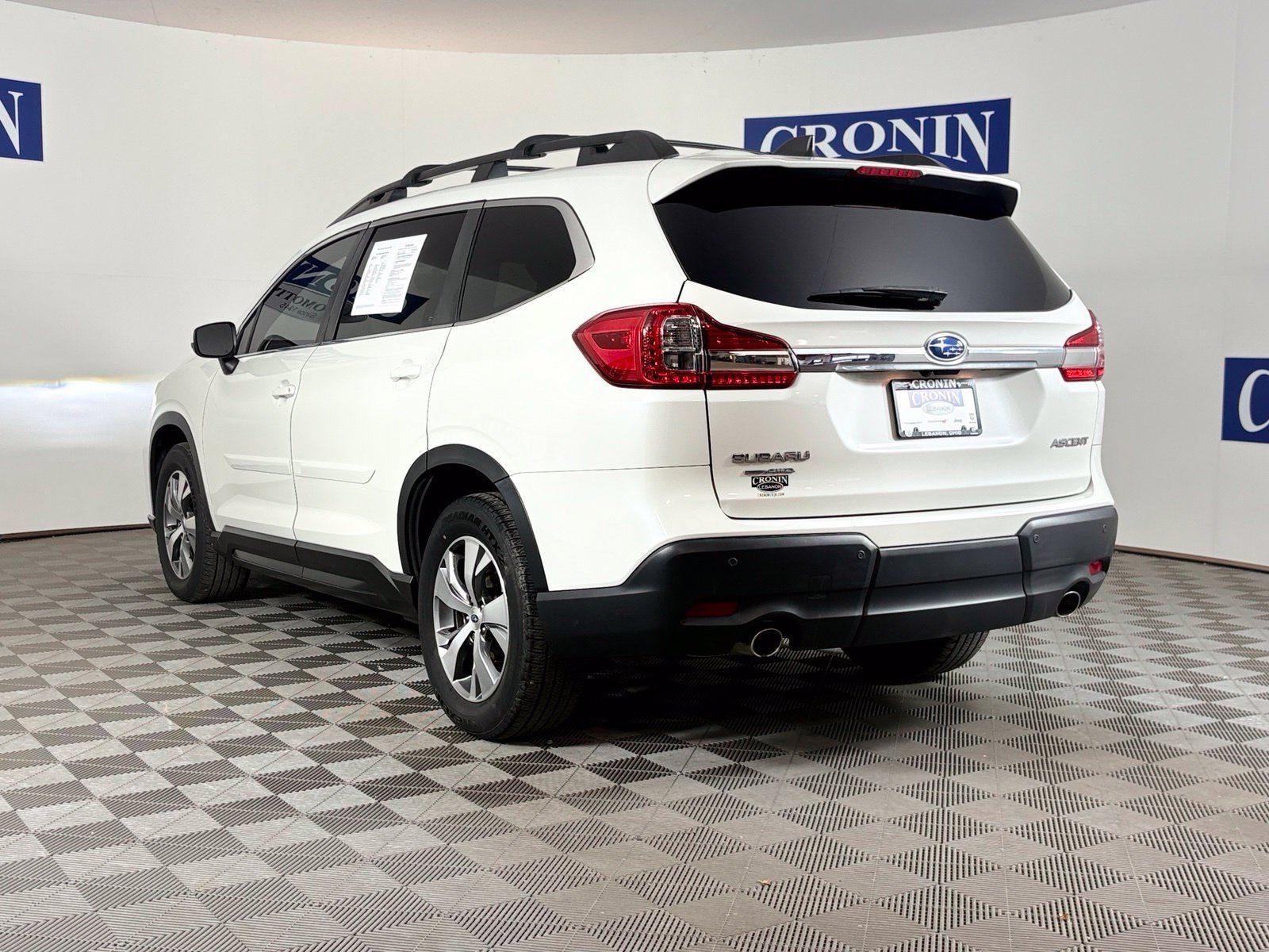 Used 2021 Subaru Ascent Premium w/ Convenience Package AWD/4WD image 23