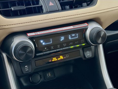 Used 2025 Toyota RAV4 LE image 24