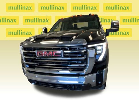 New 2025 GMC Sierra 2500 SLT w/ SLT Premium Package image 4