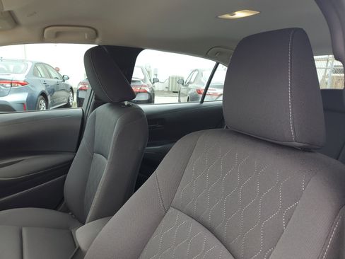 Used 2025 Toyota Corolla LE FWD image 16
