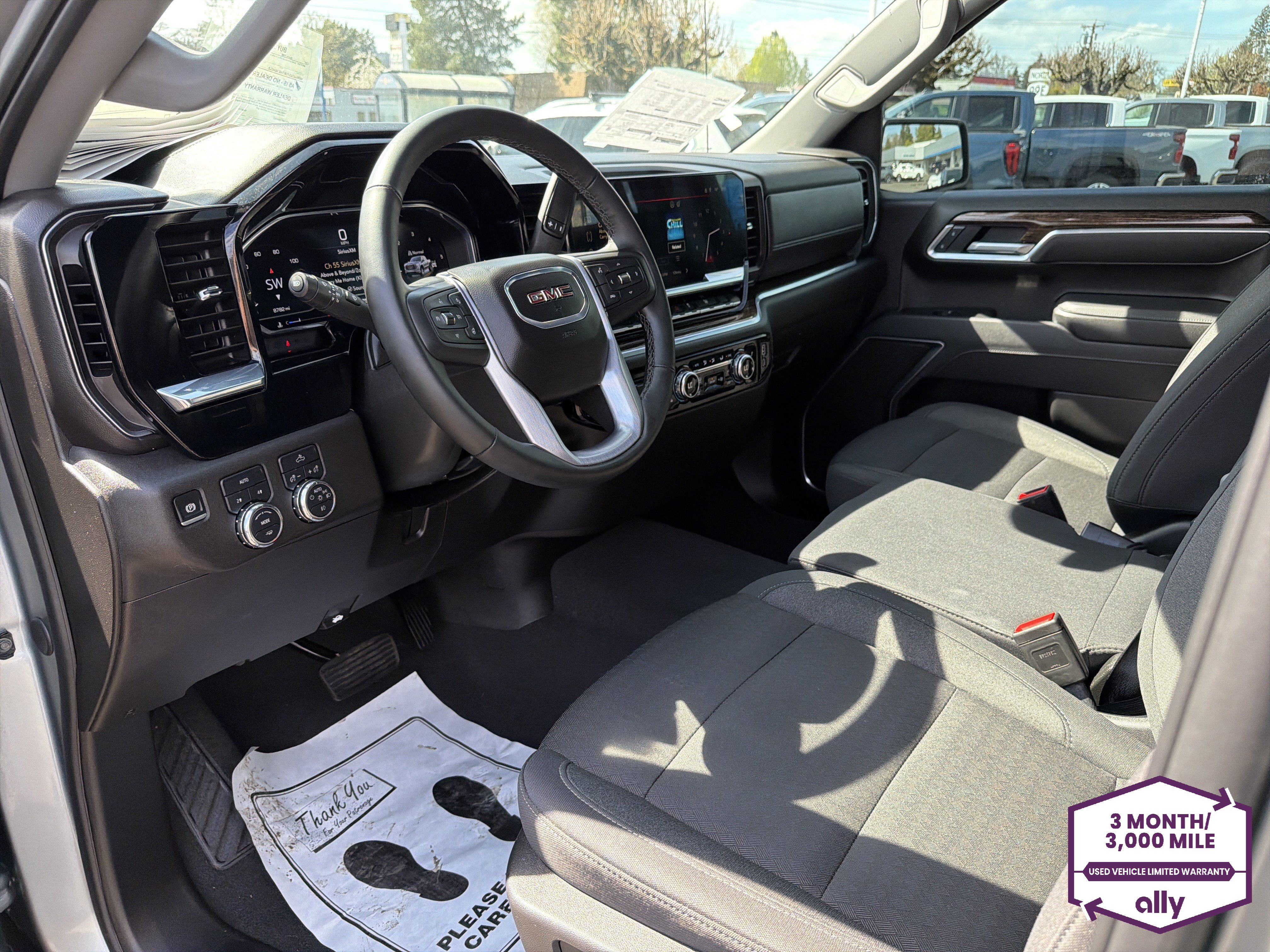 Used 2025 GMC Sierra 1500 Elevation w/ LPO, Elevation Black Package AWD/4WD image 9