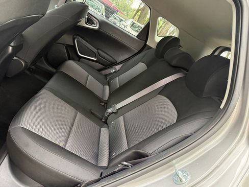 Used 2025 Kia Soul LX w/ LX Technology Package image 20