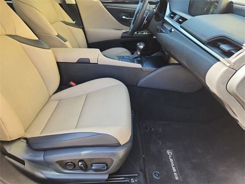 Used 2020 Lexus ES 350 w/ Premium Package image 28