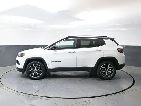 Used 2025 Jeep Compass Limited AWD/4WD image 11