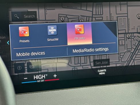 Used 2023 BMW iX xDrive50 w/ Ultimate Package 2 image 18