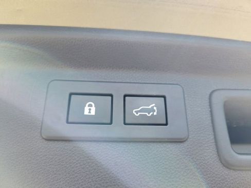 Used 2022 Subaru Forester Premium AWD/4WD image 11