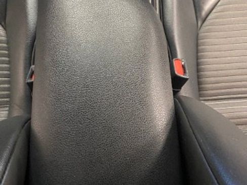 Used 2020 Toyota Camry SE image 17