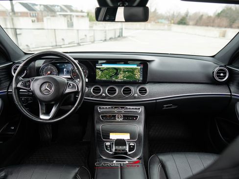 Used 2018 Mercedes-Benz E 300 4MATIC w/ Premium 1 Package image 14