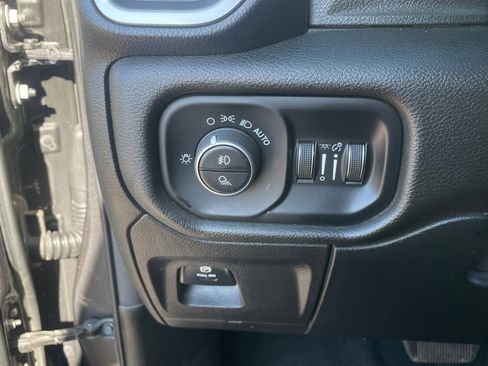 Used 2019 RAM 1500 Big Horn image 14