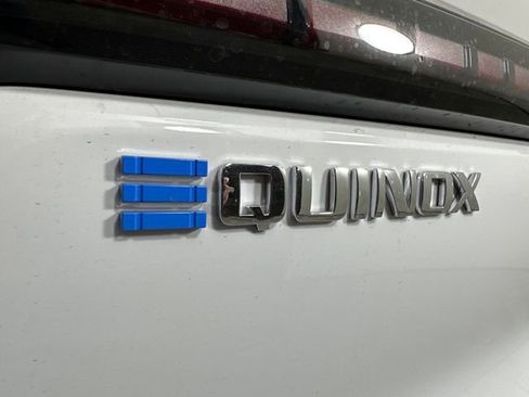 New 2025 Chevrolet Equinox EV LT image 19