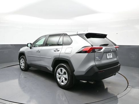 Used 2024 Toyota RAV4 LE AWD/4WD image 8