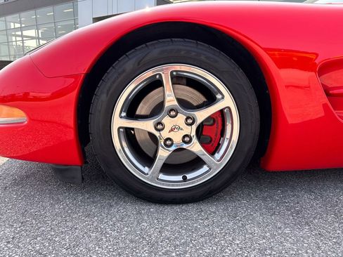 Used 2002 Chevrolet Corvette Convertible w/ Preferred Equipment Group2 RWD image 32