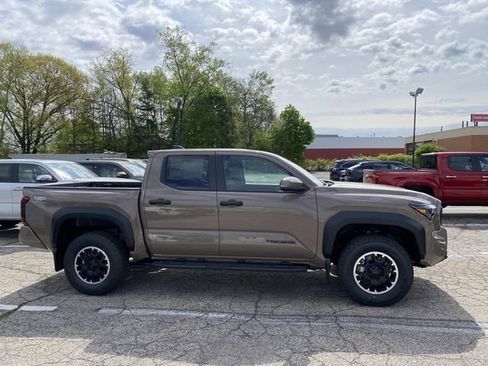 New 2026 Toyota Tacoma TRD Off-Road AWD/4WD image 2