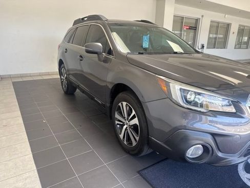 Used 2018 Subaru Outback 2.5i Limited AWD/4WD image 5