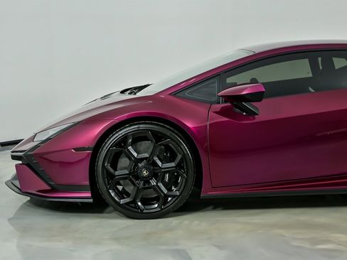 Used 2023 Lamborghini Huracan Tecnica image 7