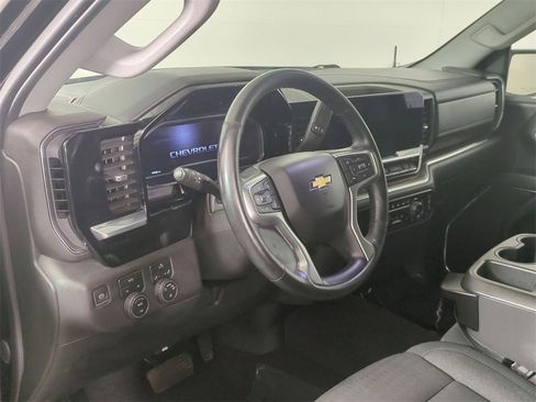 Used 2023 Chevrolet Silverado 1500 LT image 10