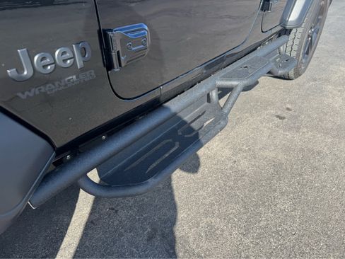 Used 2021 Jeep Wrangler Unlimited Sport image 17