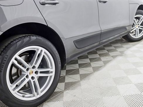 Used 2018 Porsche Macan image 11