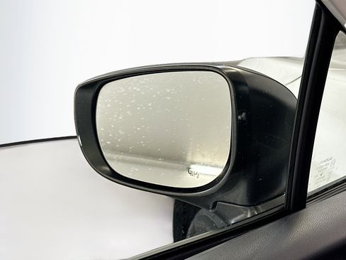 Used 2024 Subaru Crosstrek 2.0i Premium image 16