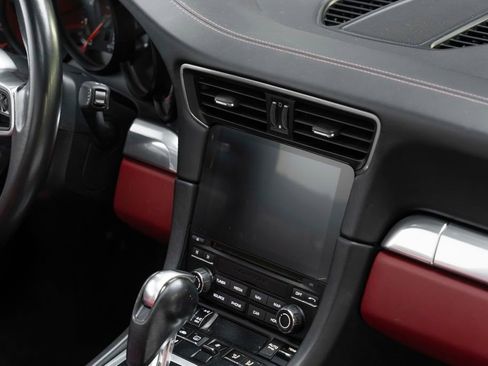 Used 2019 Porsche 911 Carrera image 32