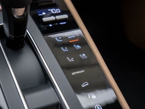 New 2026 Porsche Macan image 27