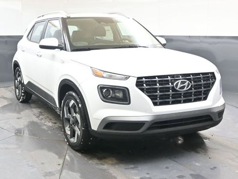 New 2026 Hyundai Venue SEL image 8