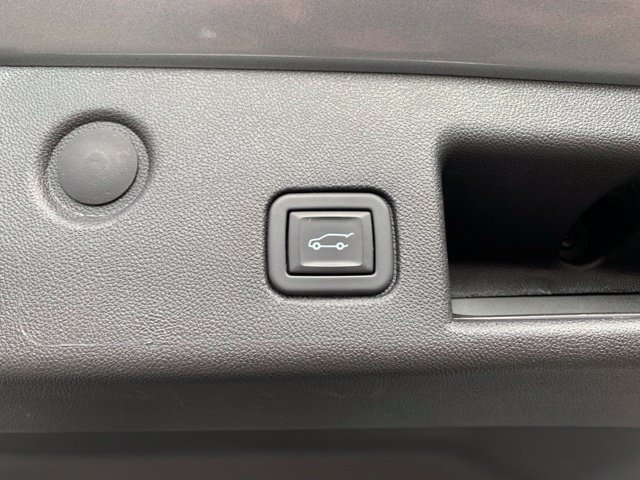 Used 2024 Chevrolet Equinox Premier AWD/4WD image 6