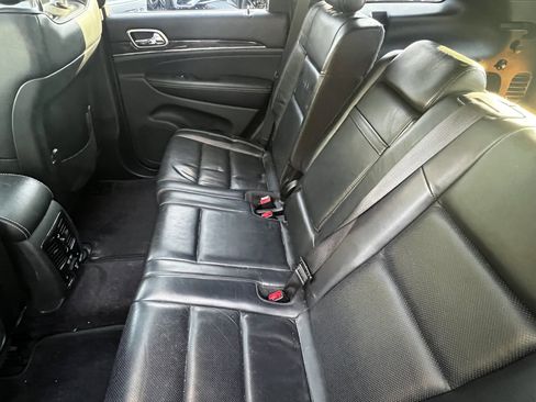 Used 2017 Jeep Grand Cherokee Overland image 31
