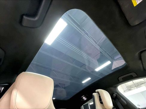 Used 2020 Porsche Taycan Turbo S image 27