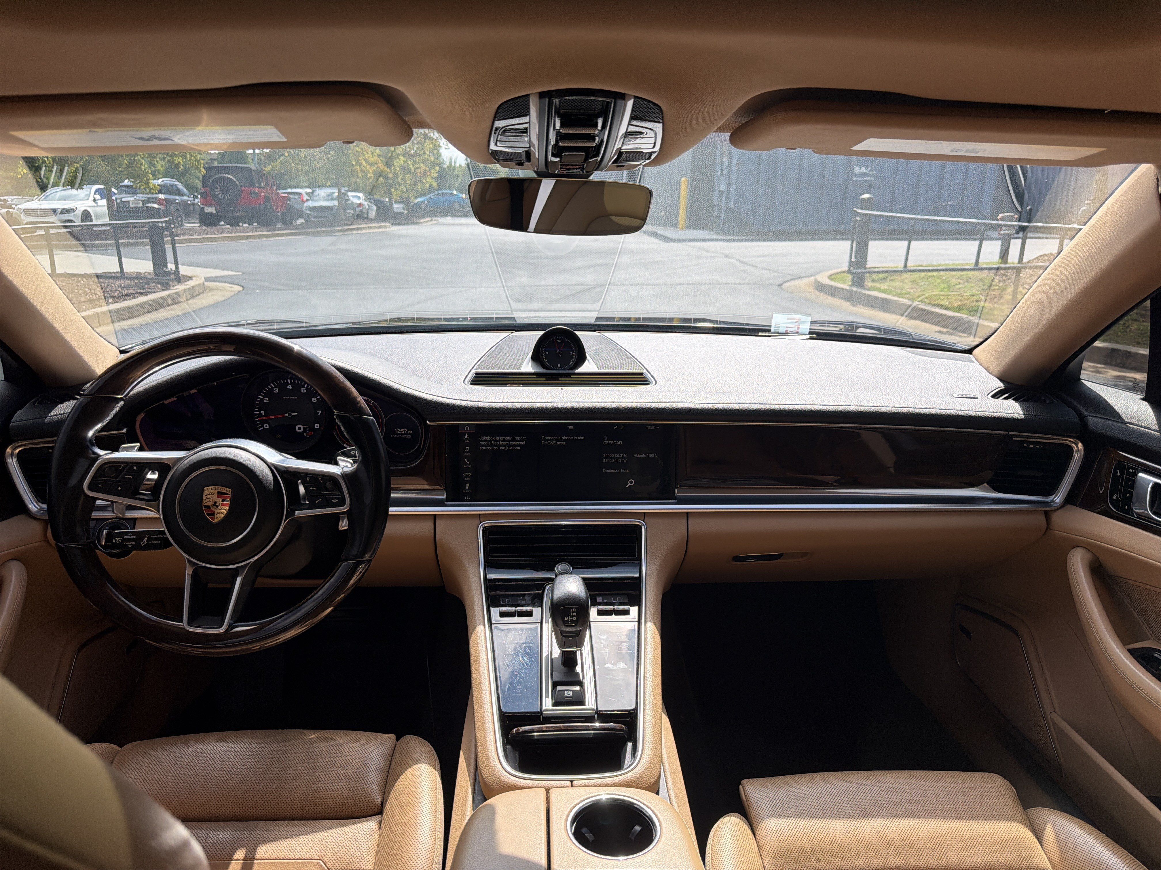 Used 2018 Porsche Panamera RWD image 22