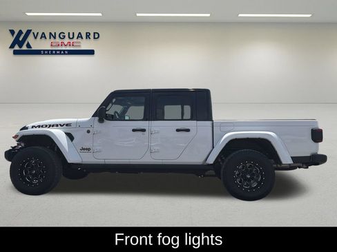 Used 2024 Jeep Gladiator Mojave AWD/4WD image 4