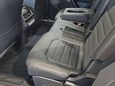 New 2026 Volkswagen Atlas Cross Sport SEL R-Line AWD/4WD image 23