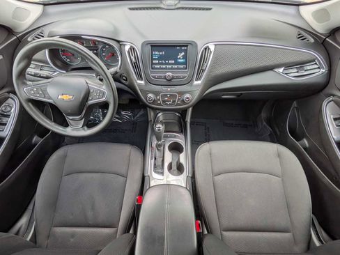 Used 2018 Chevrolet Malibu LT image 21