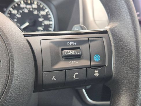 Used 2023 Nissan Rogue SV FWD image 20