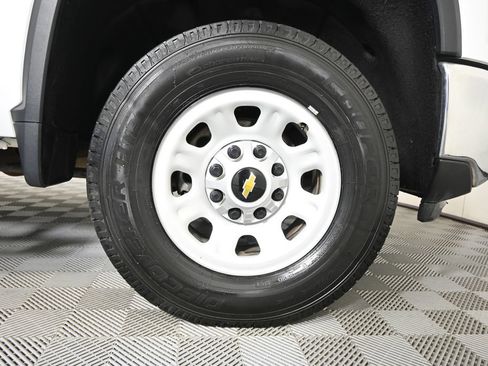 Used 2024 Chevrolet Silverado 2500 W/T w/ WT Convenience Package AWD/4WD image 12