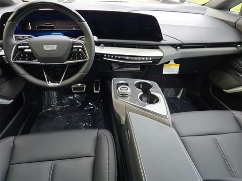 New 2026 Cadillac Optiq Sport 1 image 18