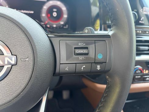 Used 2023 Nissan Pathfinder Platinum AWD/4WD image 22
