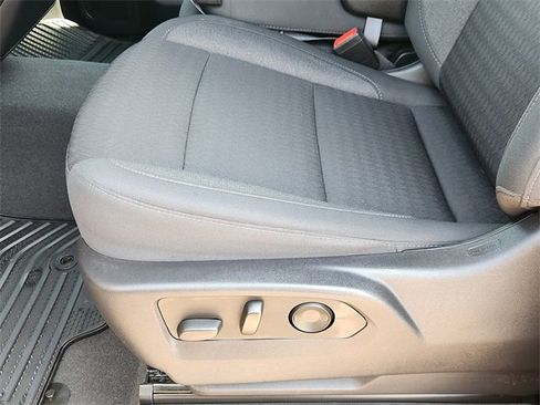 Used 2023 Chevrolet Silverado 1500 Custom image 23