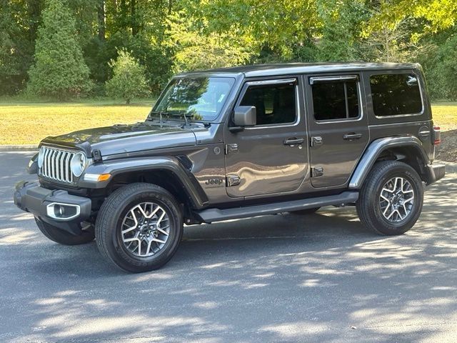 Used 2025 Jeep Wrangler Unlimited Sahara AWD/4WD image 2