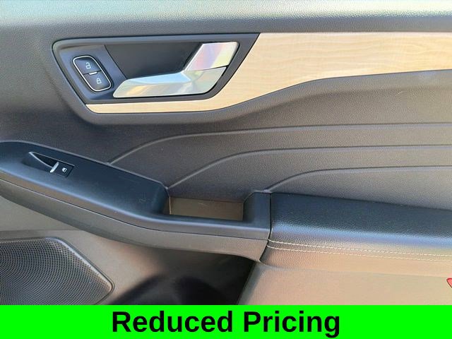 Used 2022 Ford Escape Titanium w/ Titanium Elite Package AWD/4WD image 47