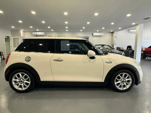 Used 2017 MINI Cooper S FWD image 8