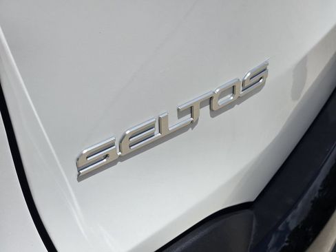 New 2026 Kia Seltos S FWD image 8