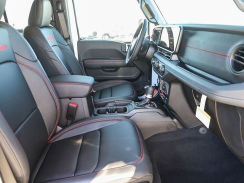 New 2026 Jeep Wrangler Unlimited Rubicon image 17
